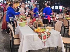 -刘姐啤酒鱼民族演艺餐厅(西街总店)