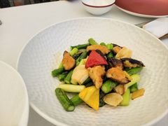 -黛遇·黛瓦宴花园餐厅