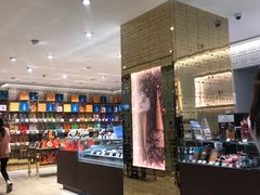 -VENCHI 闻绮(北京国贸商城店)