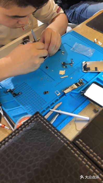 苹果手机维修服务(莘庄龙之梦店)图片 - 第3张