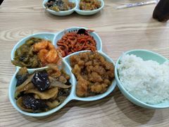 -晓宇盒饭(民安街店)
