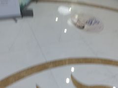 -雅悦齿科(顾村公园店)