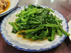 炒时蔬-百年粉蒸牛肉