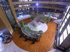 -上海滴水湖皇冠假日酒店