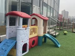 -爱威盛亲子俱乐部·纽约国际早托中心