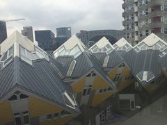 -立体方块屋