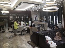 -AKOZO Beauty Salon