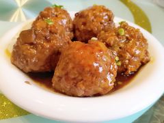 鸭蛋黄狮子头-梅飞酒家(桑园路店)
