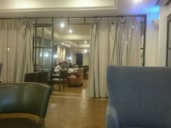 大堂-星巴克臻选(广州沙面店)