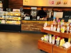-星巴克臻选(莘庄仲盛店)