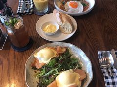 -ROAST coffee & eatery