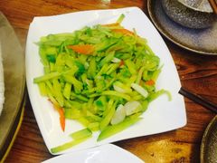 -滇香肴·云南菜蒸汽石锅鱼(云南北路店)