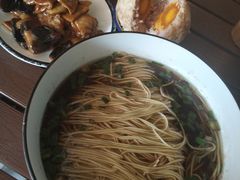 咸蛋黄狮子头-十面春风·江南面馆(崇宁路店)