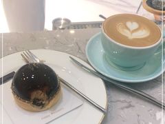 -Fridi Patisserie Cafe