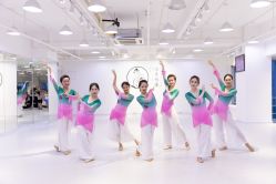 -深舞形体民族舞蹈工作室