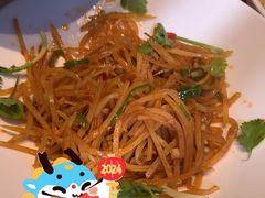 酸辣土豆丝-关东小磨东北菜(上海长风大悦城店)