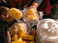 -芒果糯米饭摊子