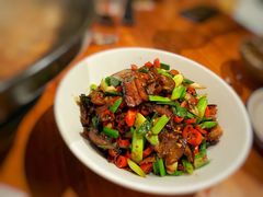 蒜苗炒腊肉-湘辣欢·湖南家常小馆