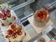 -花花卷卷·鲜食蛋糕(静安久光百货店)