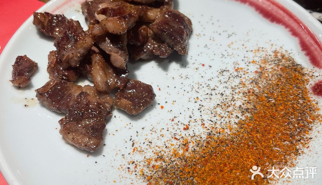 铁板上的舌尖美味呀[调皮]