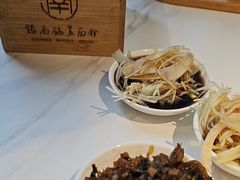 -镇南锅盖面馆(解放路店)