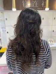 -镁连社·美联社