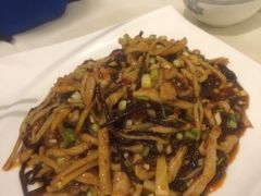 鱼香肉丝-巴渝兄弟川菜(宽街店)