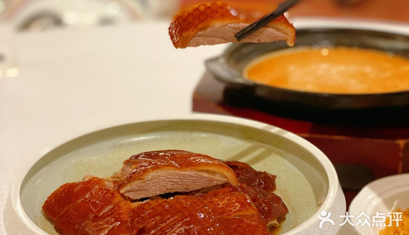 什么神仙餐厅，吃饭就能get冰墩墩周边？！