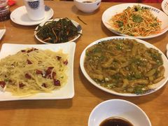 -篱笆院东北饺子王(欧阳路店)