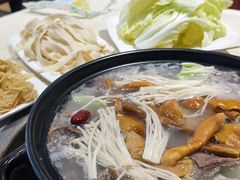 -九寨特色牦牛肉汤锅 羊肉汤锅