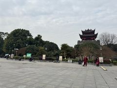 -巴陵广场