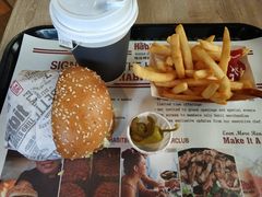 -The Habit Burger Grill 哈比特汉堡(复兴soho店)