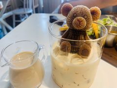 布朗熊冷萃咖啡牛乳饮-秀儿家の小确幸花园西餐厅