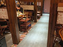 -东巴婆婆云南鱼豆花火锅(大东门店)