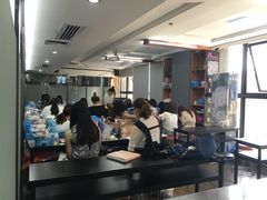 -洛华艾芭纹绣美甲化妆培训学校(河西校区)