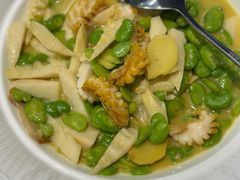 鲜蚕豆鲍鱼煨雷竹笋-许爷家·生态湖鲜(徐汇日月光店)