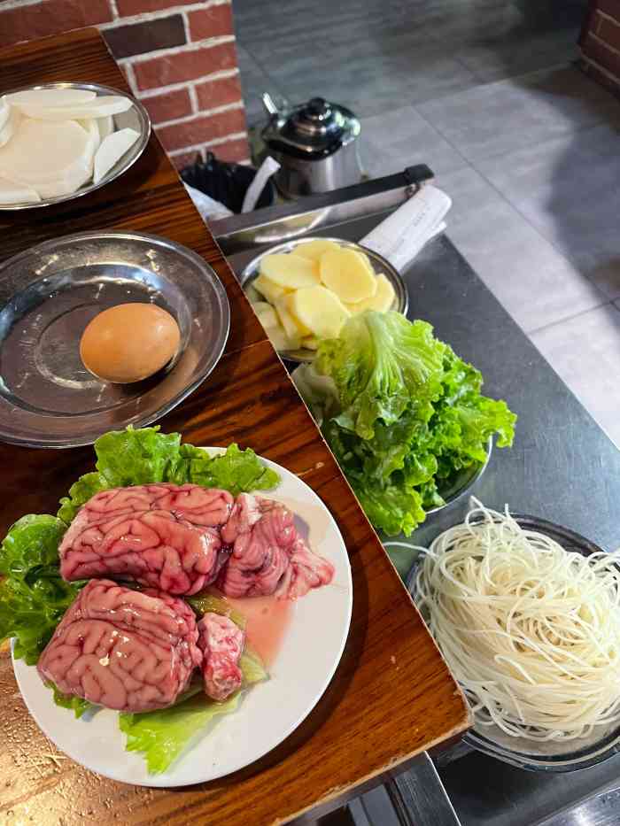 周记药膳鸡锅怀远店