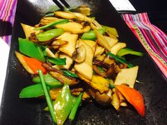 -香巴拉云南餐厅(华莱坞店)