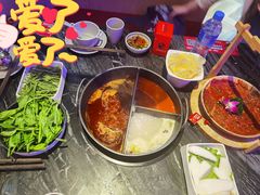 -热火朝天鲜切牛肉火锅(南强街巷店)