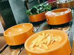 -龍歌自助小火锅(市南金茂湾店)