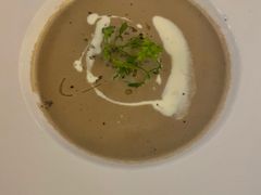 蘑菇松露鸡肉汤-圣丰索菲特·法国餐厅