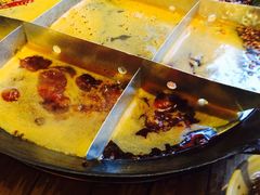 -岗上渣渣老火锅(两路口店)