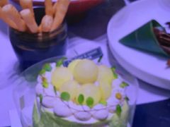 -红鼎豆捞·非遗鲍皇汤火锅(宝丰路店)