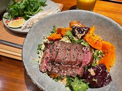 煎牛肉烤时蔬色拉-BAKER&SPICE(安福路店)