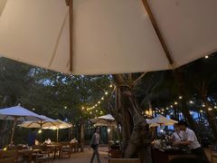 -三亚艾迪逊酒店·海滩烧烤 BARBACOA·现场乐队·浪漫晚餐·烧烤海鲜