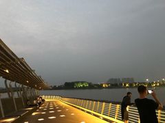 -南京眼步行桥