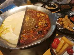 -湊湊火锅·茶憩(杭州湖滨银泰in77店)