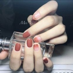 -吉吉靓甲美睫
