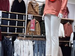 -优衣库(南宁安吉万达广场店)