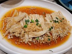 -月枫江南小馆(绿地缤纷广场店)